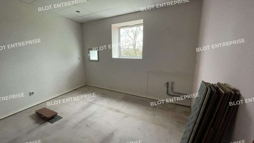 A louer bureaux 93m² pôle tertiaire Saint Nazaire