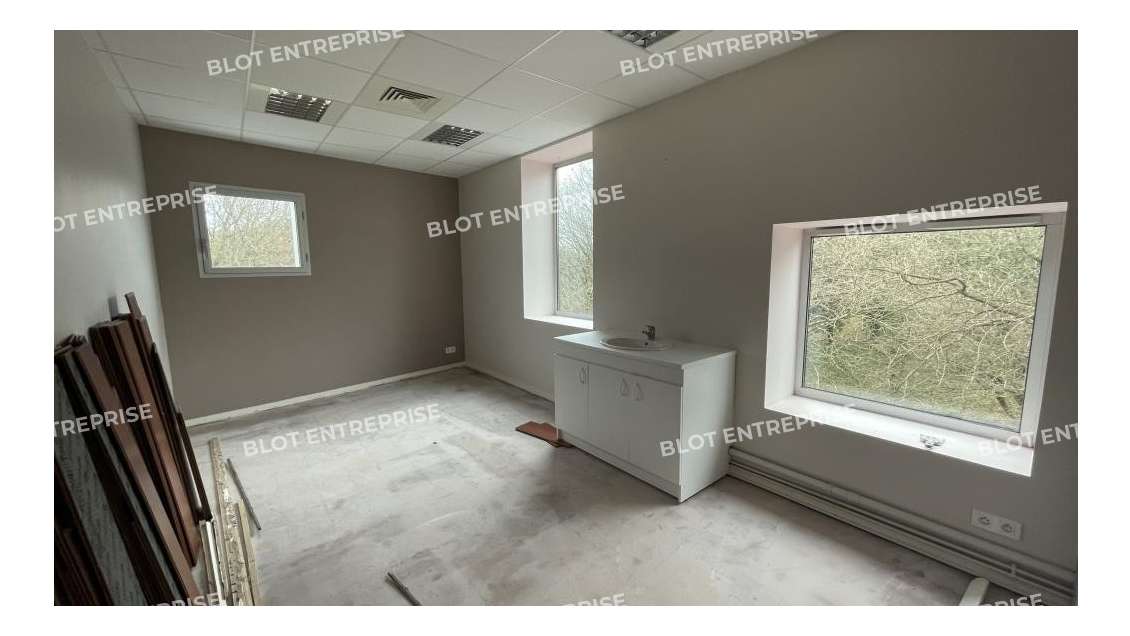 A louer bureaux 93m² pôle tertiaire Saint Nazaire