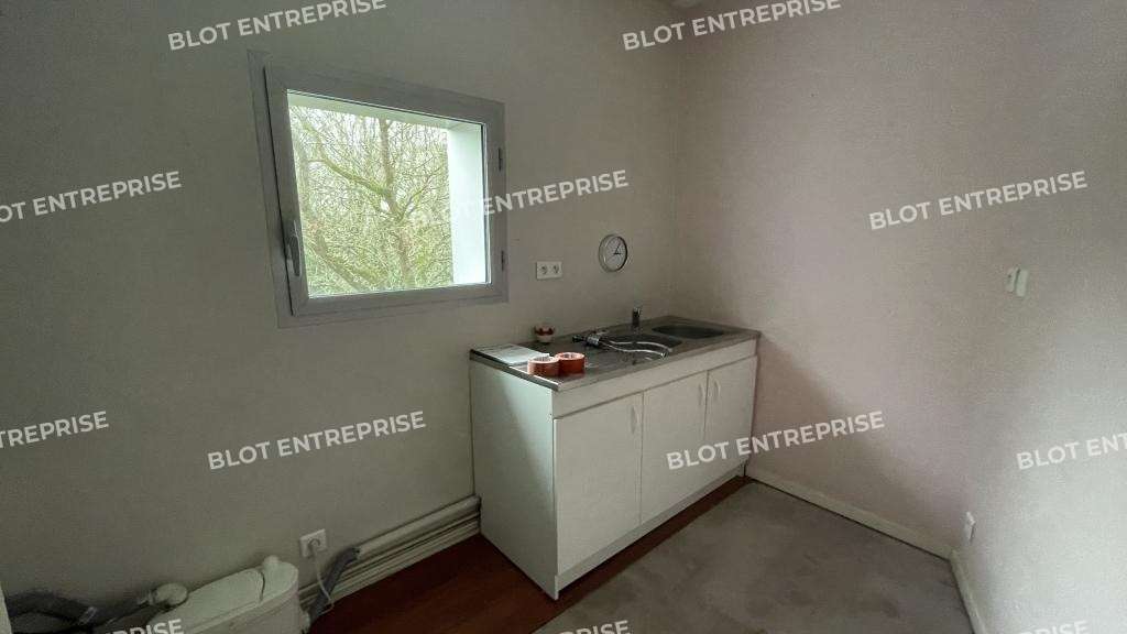 A louer bureaux 93m² pôle tertiaire Saint Nazaire
