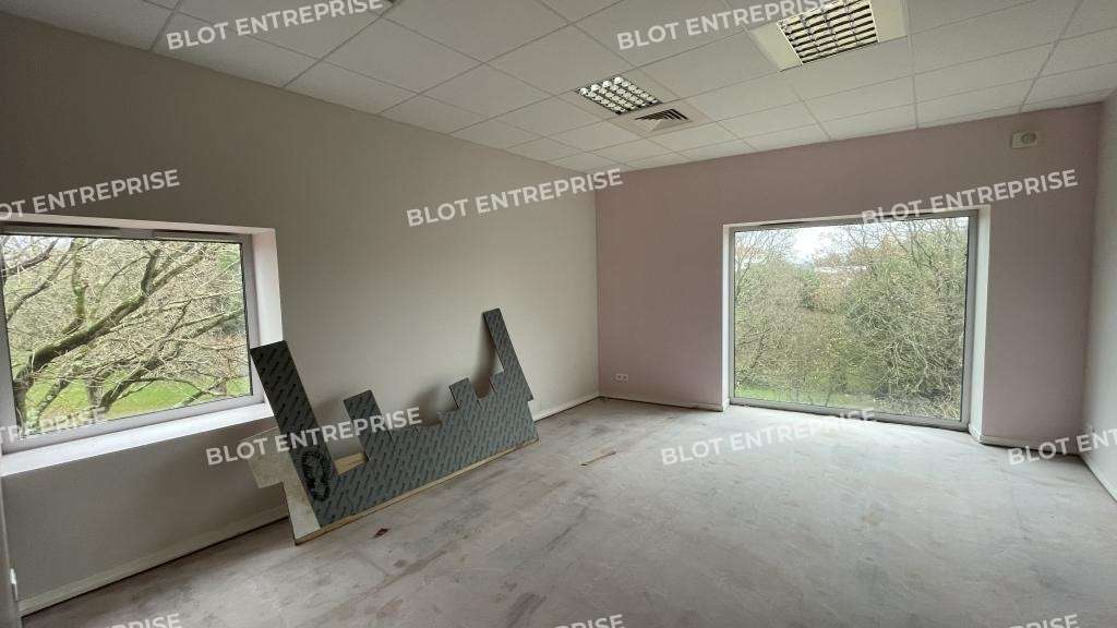 A louer bureaux 93m² pôle tertiaire Saint Nazaire