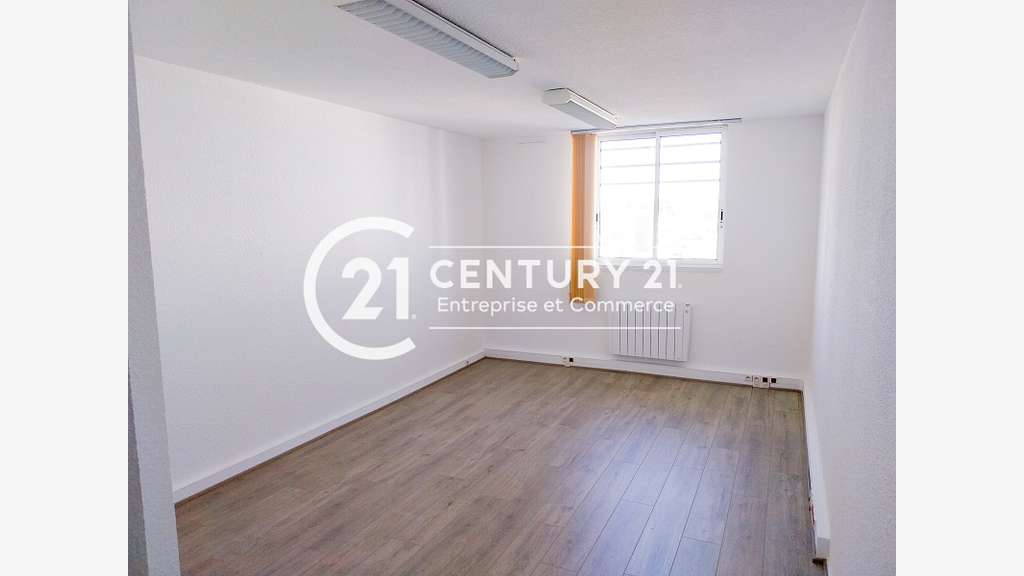A louer plateau de bureaux 180m² R+1 Saint-Nazaire