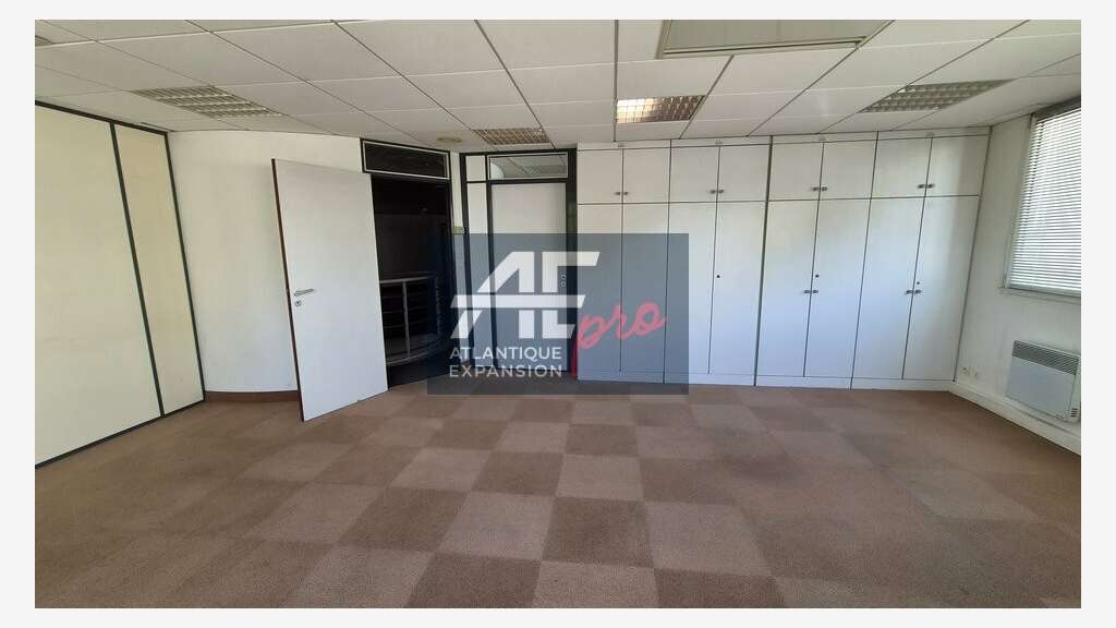 Bureaux 507m² à louer à Saint Nazaire
