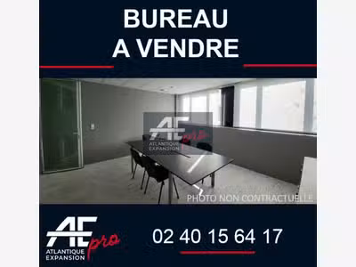 Plateau tertiaire 449m² à louer à Saint-Nazaire