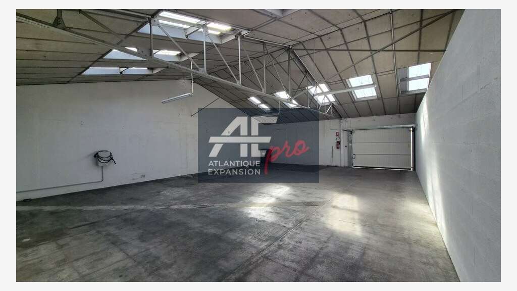 Local 459m² à louer à Saint-Nazaire centre