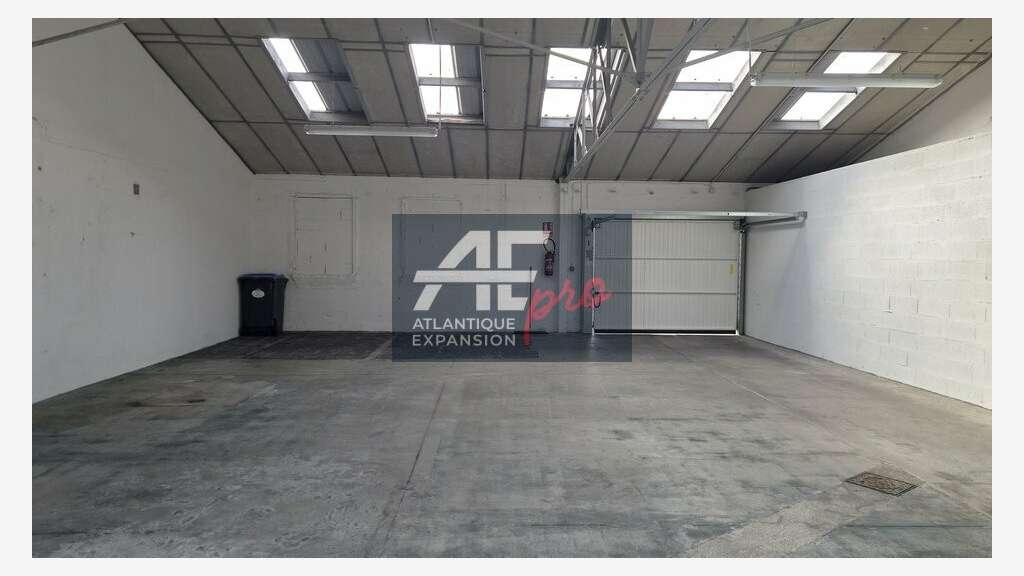 Local 459m² à louer à Saint-Nazaire centre