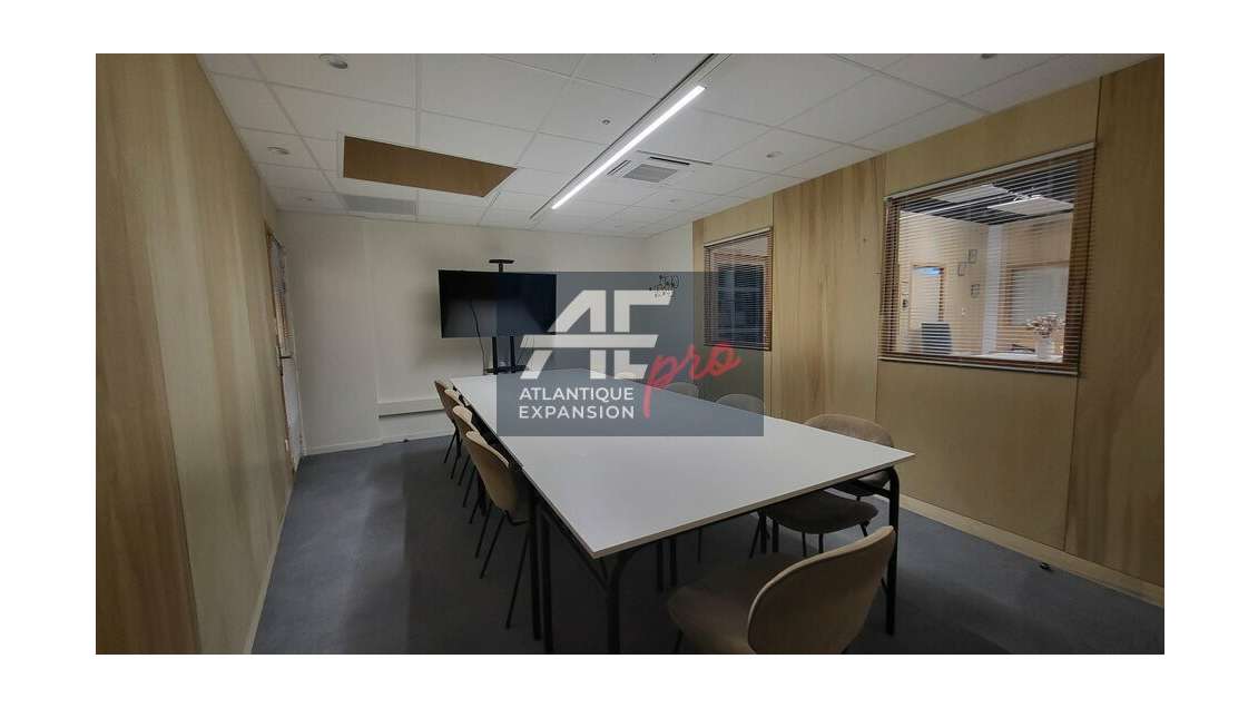 44 - SAINT NAZAIRE - BUREAUX à louer