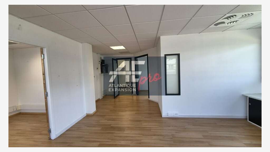 A louer bureaux 69m² Saint-Nazaire emplac. premium