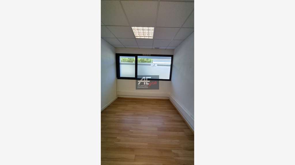 A louer bureaux 69m² Saint-Nazaire emplac. premium