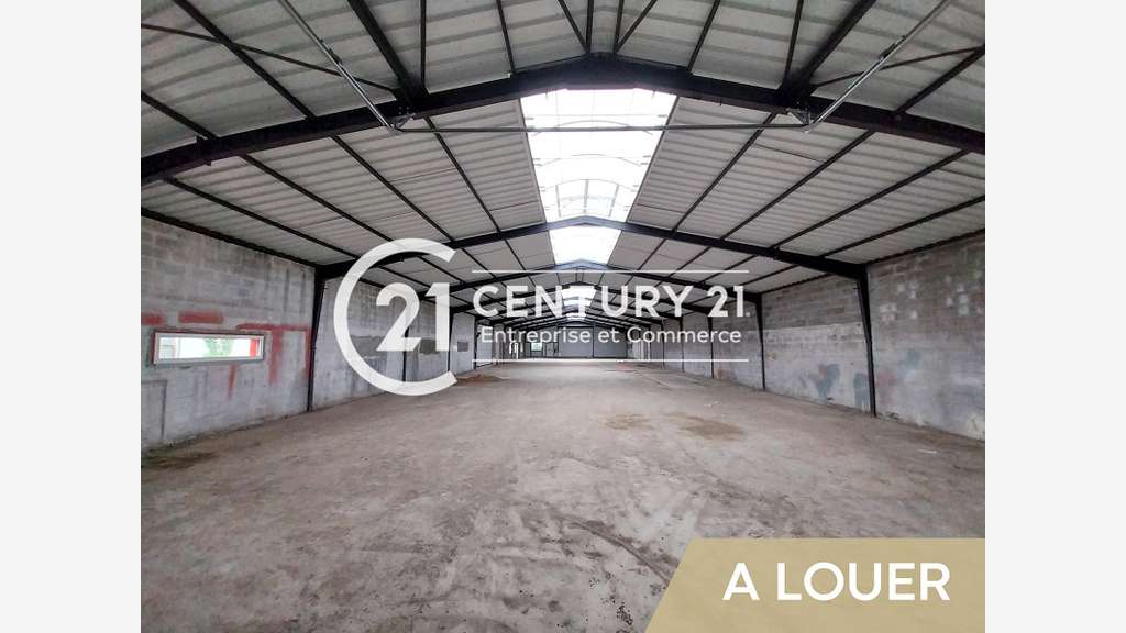 A louer cellule 742m² à Saint-Nazaire ZI de Brais