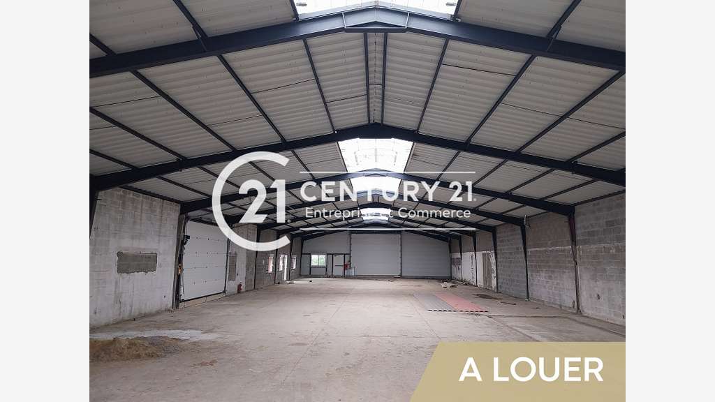 A louer cellule 742m² à Saint-Nazaire ZI de Brais