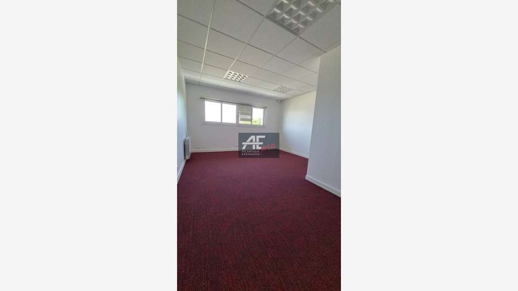 A louer bureau 22m² Saint-Nazaire empl commercial