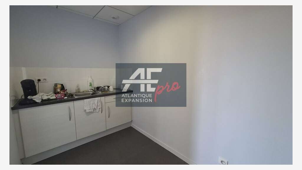 44 - SAINT NAZAIRE - BUREAUX à louer