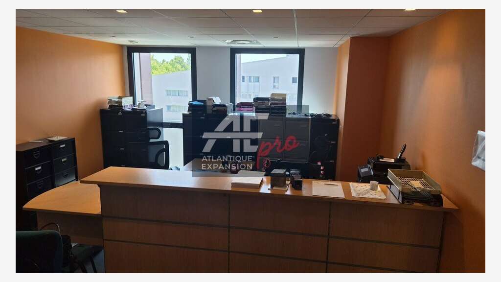 44 - SAINT NAZAIRE - BUREAUX à louer