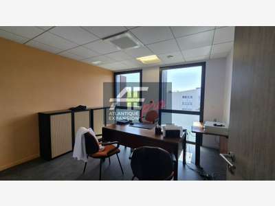 44 - SAINT NAZAIRE - BUREAUX à louer