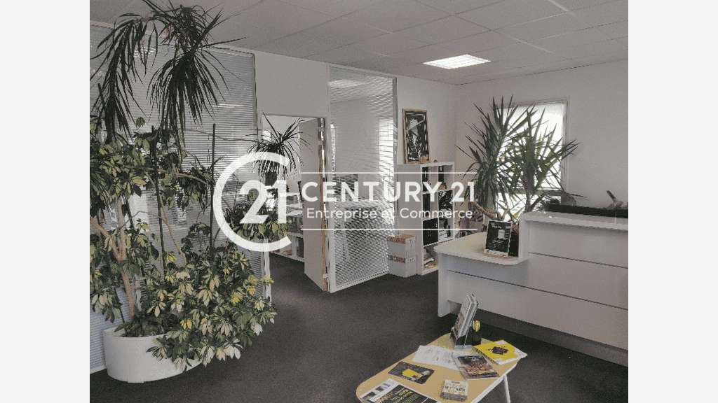 A louer plateau de bureaux 105m² R+1 Saint-Nazaire