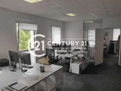 A louer plateau de bureaux 105m² R+1 Saint-Nazaire