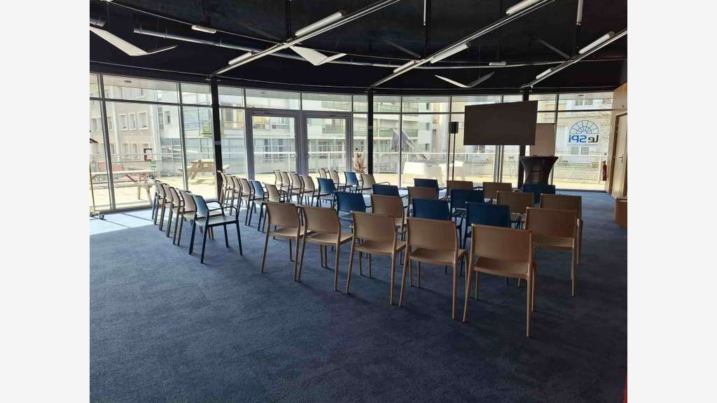À louer – Bureaux privatifs de 9 à 26 m² au sein d