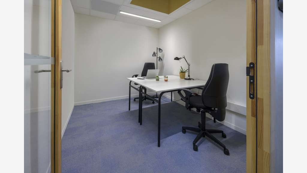 À louer – Bureaux privatifs de 9 à 26 m² au sein d