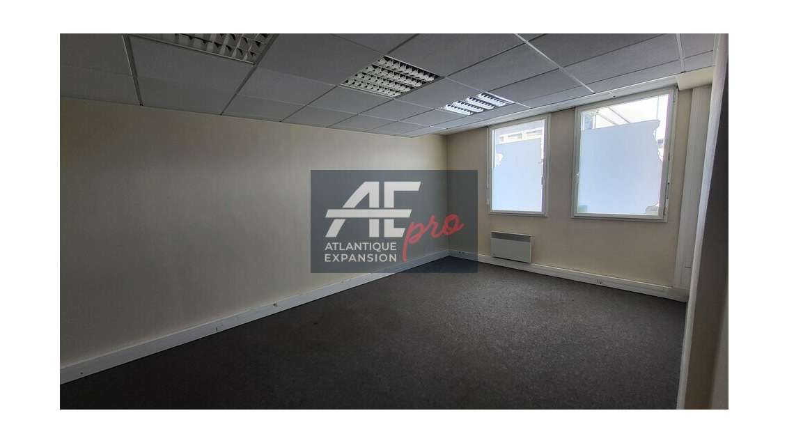 A louer bureau 246m² à Saint Nazaire centre