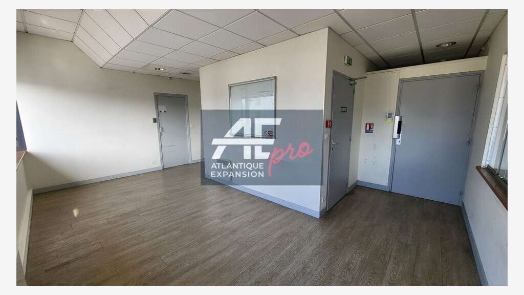 A louer bureau 246m² à Saint Nazaire centre