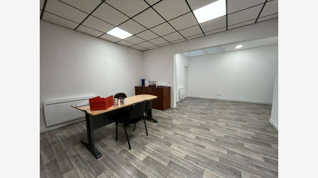 A louer bureaux 480m² à Saint-Omer (62)