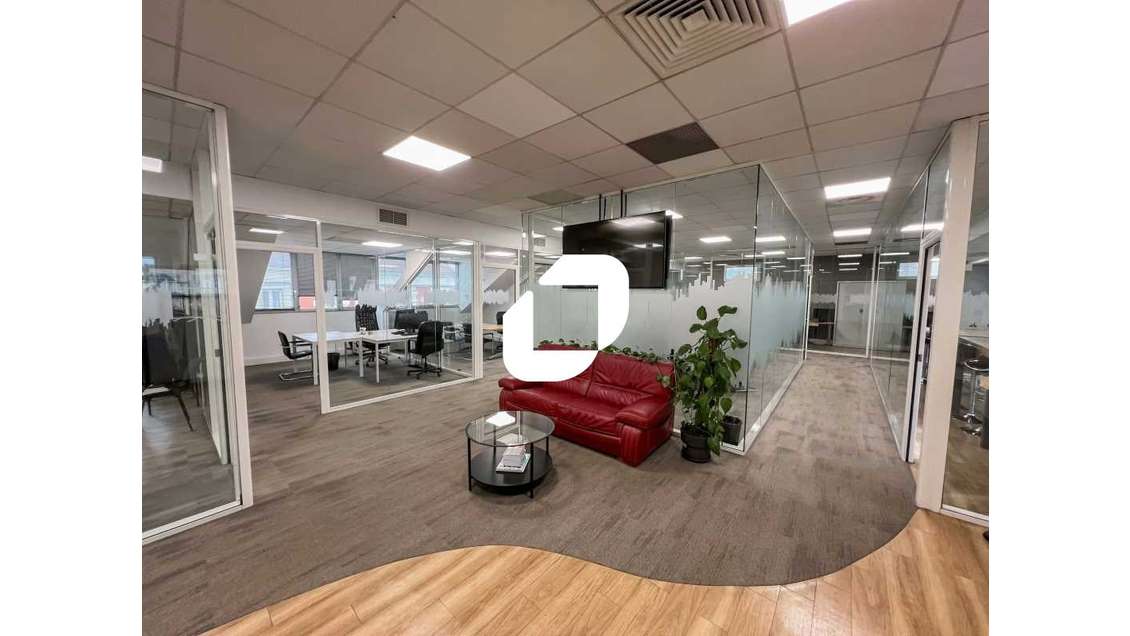 A louer Bureaux 297m² Saint ouen