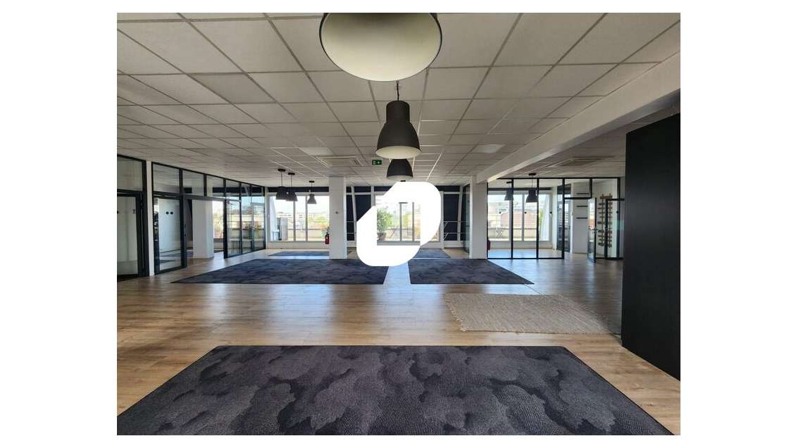 A louer Bureaux 295m² Saint ouen