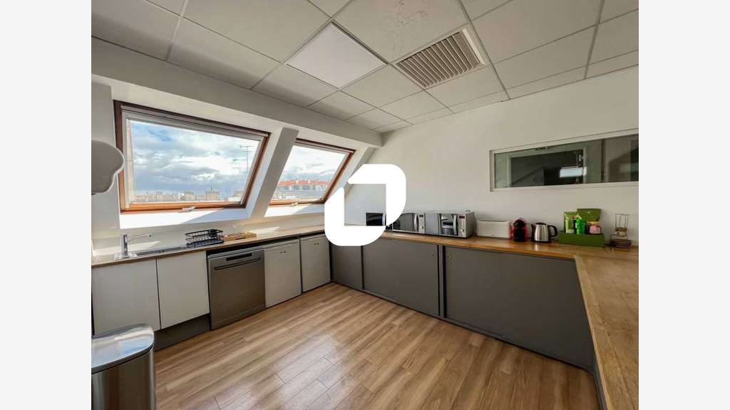 A louer Bureaux 297m² Saint ouen
