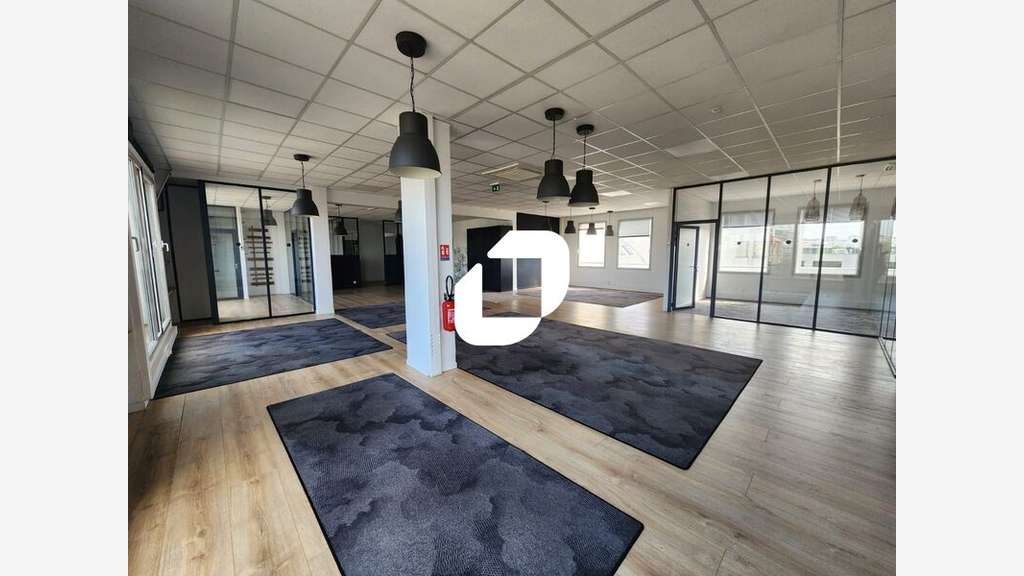 A louer Bureaux 295m² Saint ouen