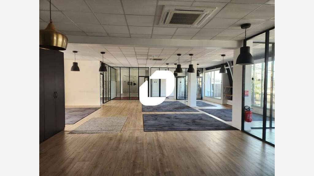 A louer Bureaux 295m² Saint ouen