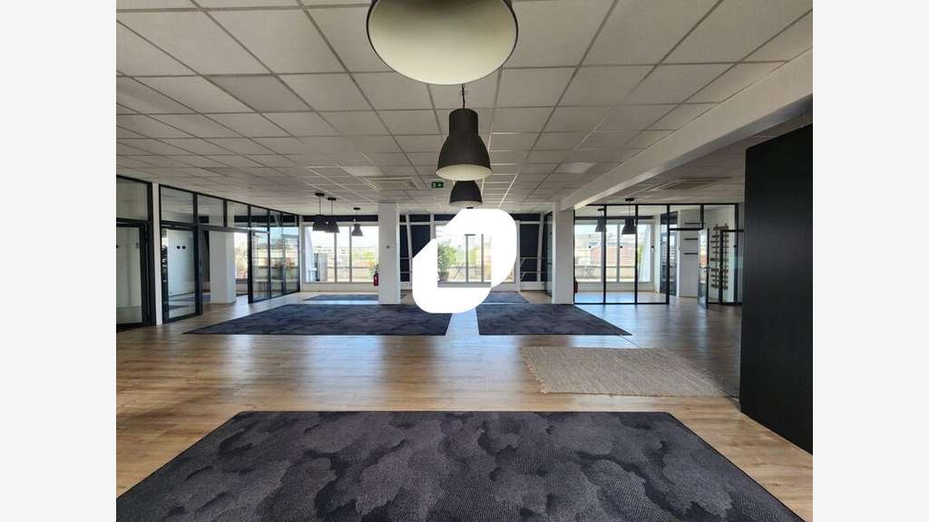 A louer Bureaux 295m² Saint ouen