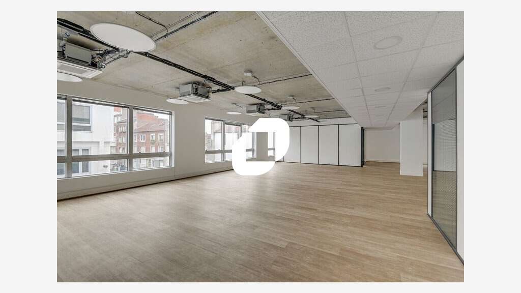 A louer Bureaux 455m² Saint ouen