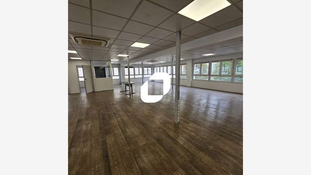 A louer Bureaux 230m² Saint ouen
