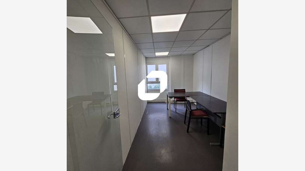 A louer Bureaux 230m² Saint ouen