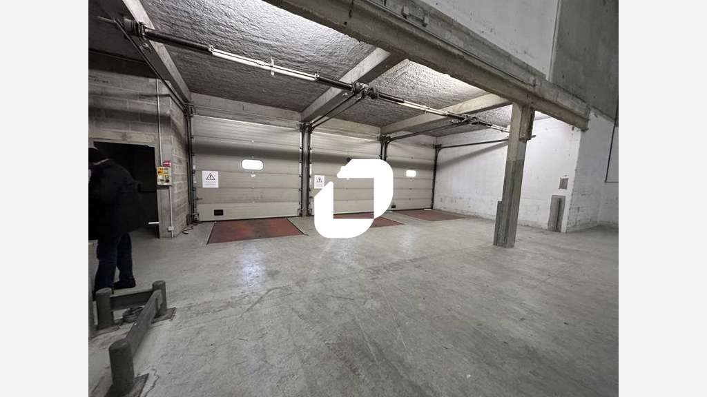 A louer Bureaux 421m² Saint ouen