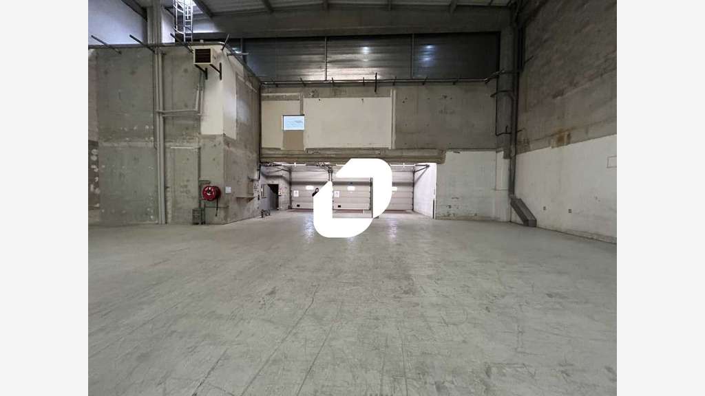 A louer Bureaux 421m² Saint ouen