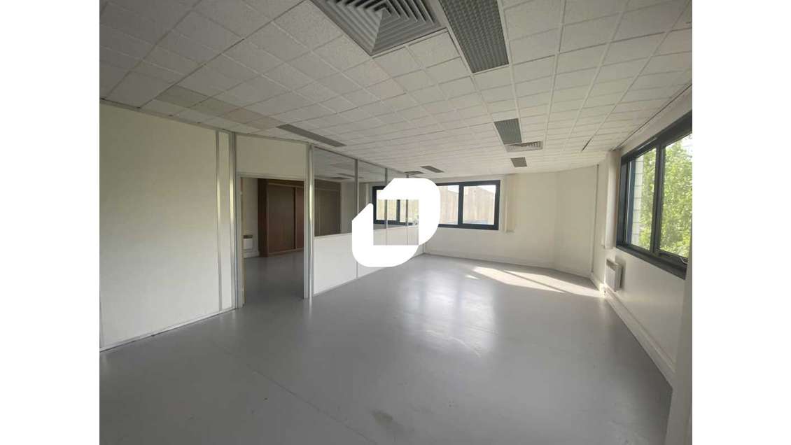 A louer Bureaux 170m² Saint ouen l'aumone