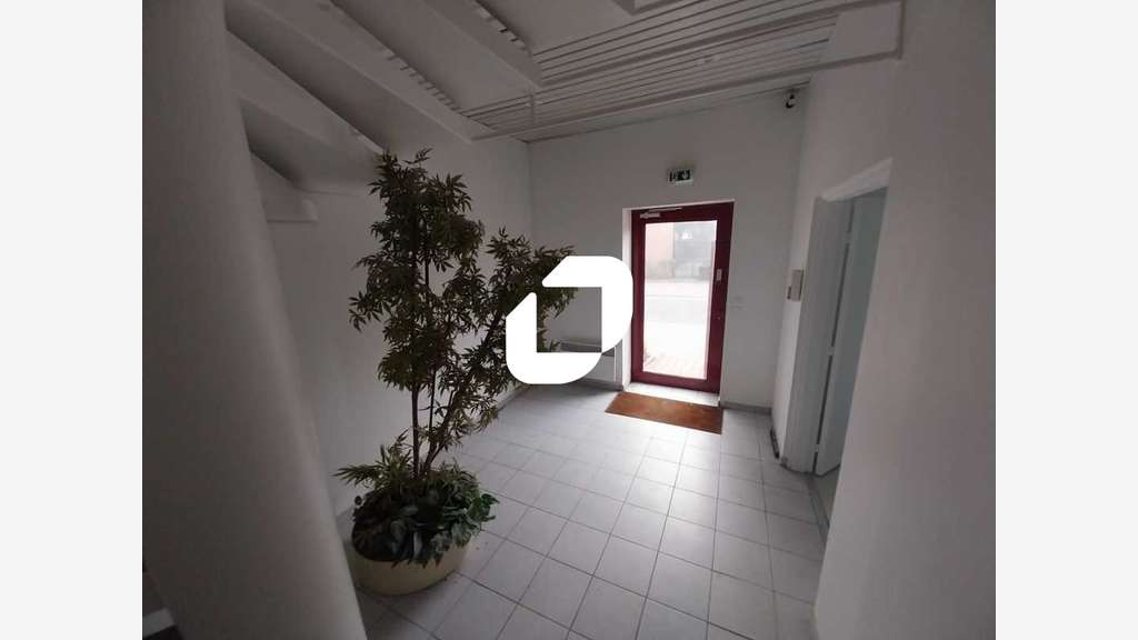 A louer Bureaux 386m² Saint ouen l'aumone