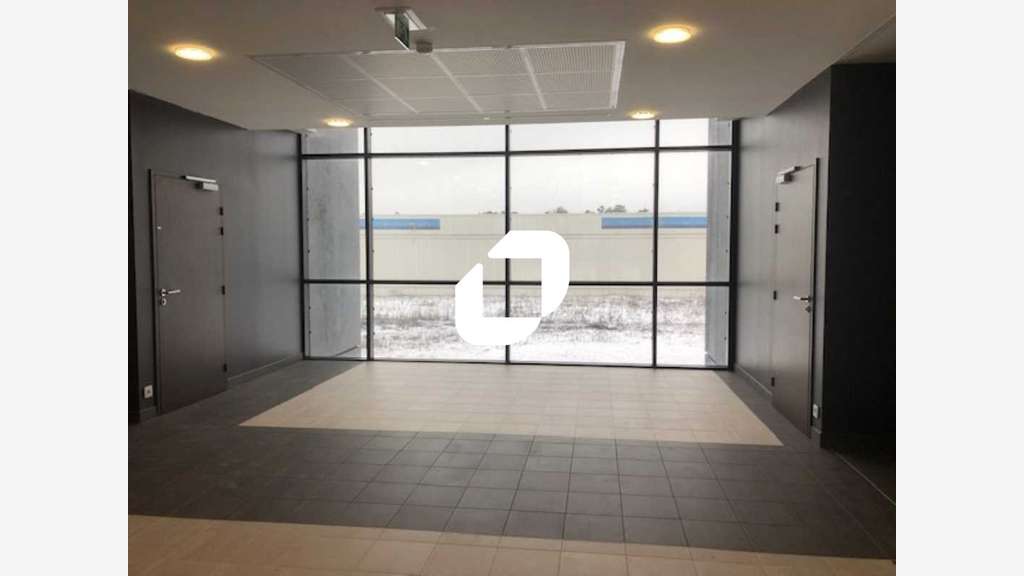 A louer Bureaux 2703m² Saint ouen l'aumone