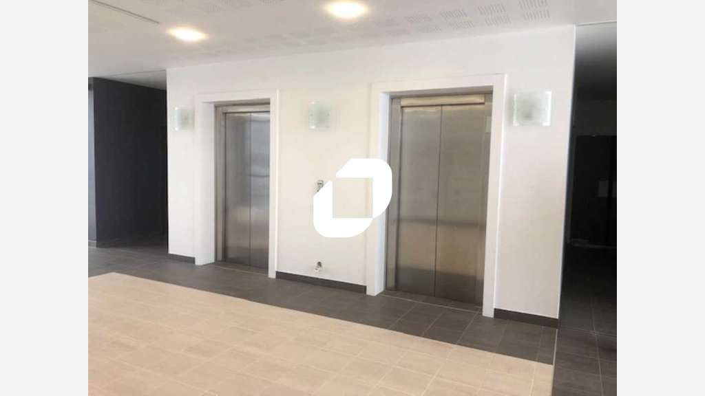 A louer Bureaux 2703m² Saint ouen l'aumone