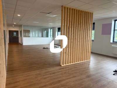 A louer Bureaux 677m² Saint ouen l'aumone