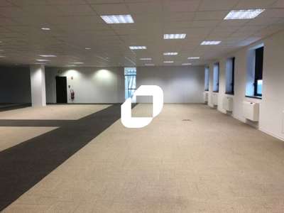 A louer Bureaux 2703m² Saint ouen l'aumone