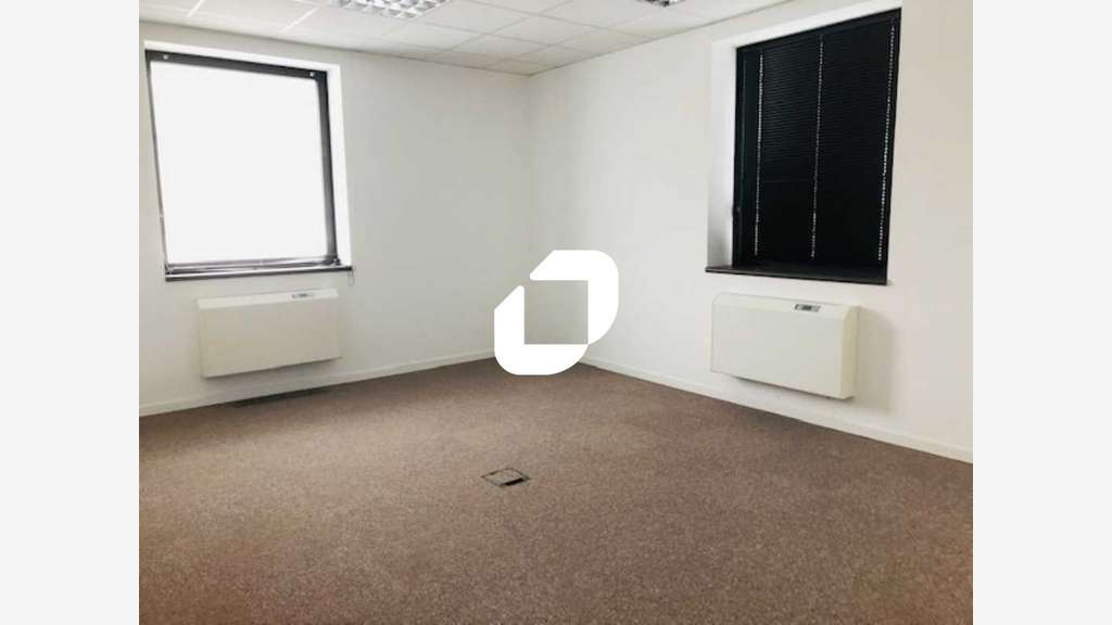 A louer Bureaux 1351m² Saint ouen l'aumone