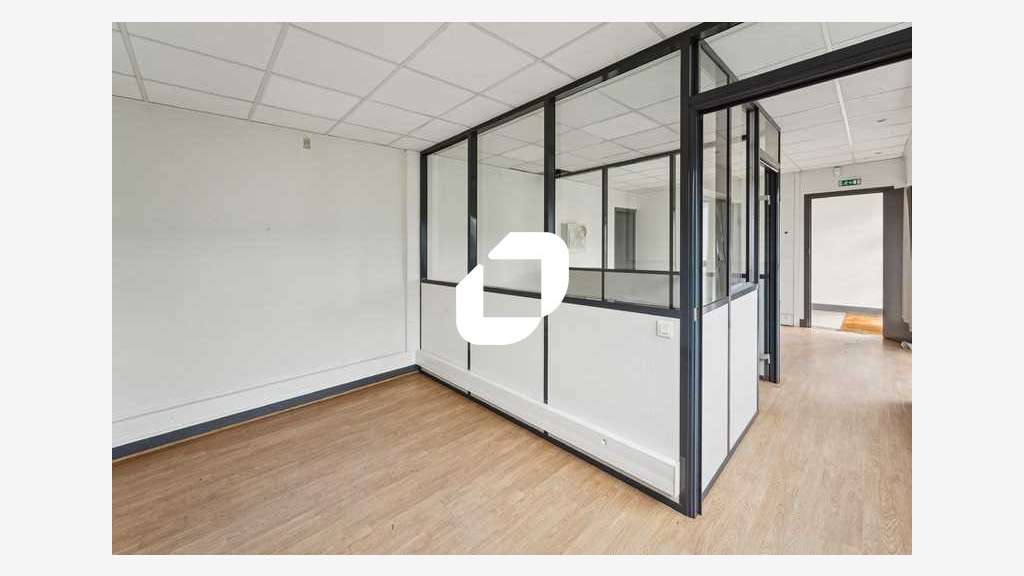 A louer Bureaux 262m² Saint ouen l'aumone