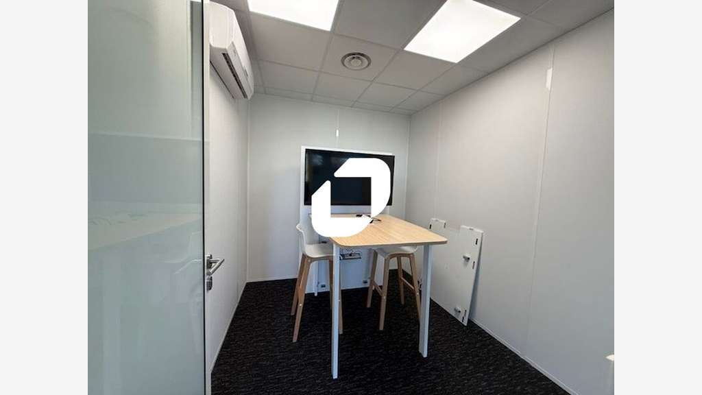 A louer Bureaux 785m² Saint ouen l'aumone