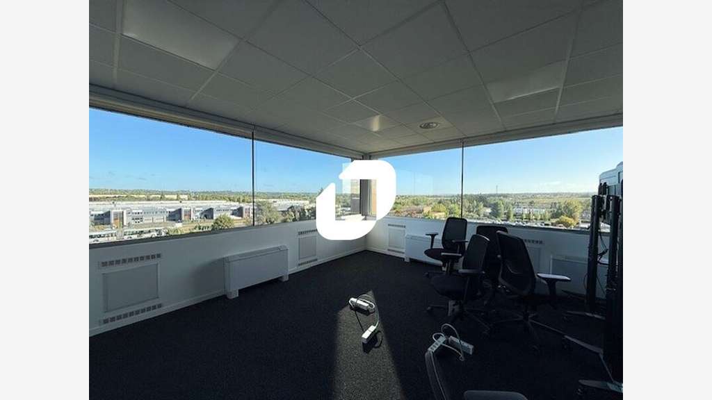 A louer Bureaux 250m² Saint ouen l'aumone