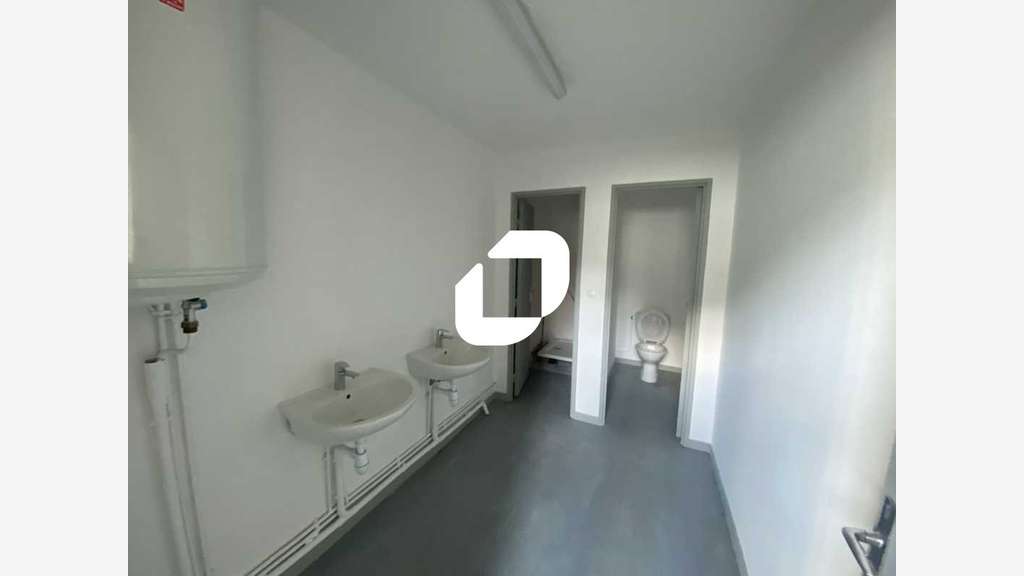 A louer Bureaux 195m² Saint ouen l'aumone