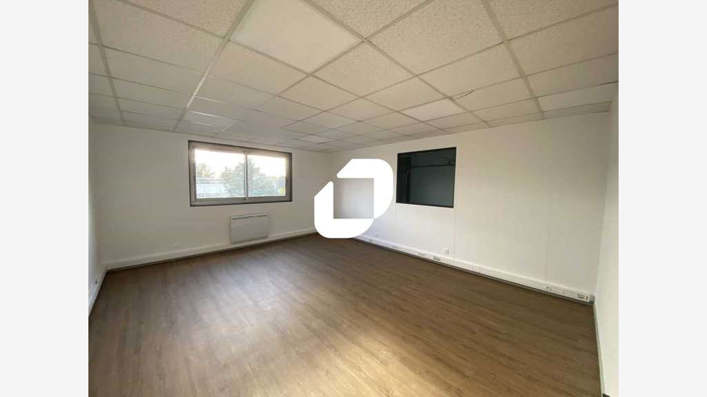A louer Bureaux 195m² Saint ouen l'aumone
