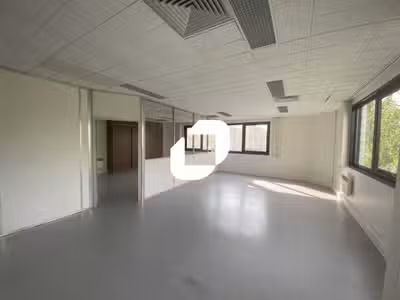 A louer Bureaux 170m² Saint ouen l'aumone