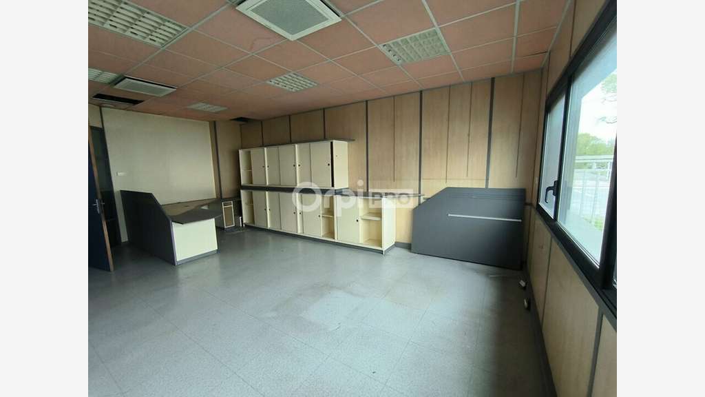 A louer bureaux 600m² proche A20 Brive Ouest
